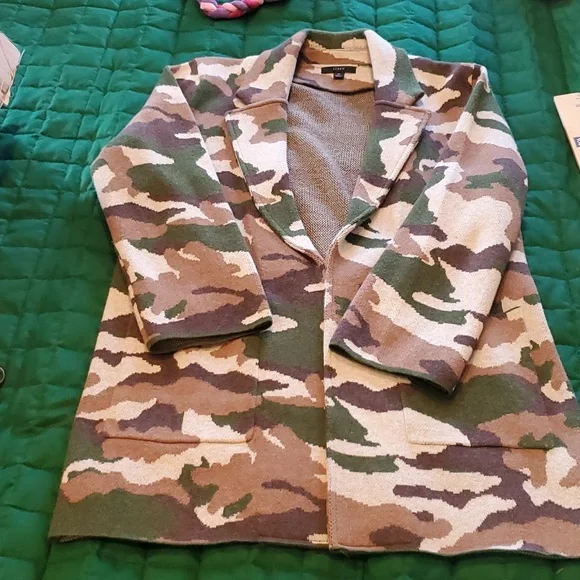 Sophie Open Front Camo Blazer - Picture 1 of 6